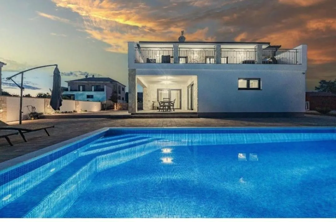 Villa Klementina With Pool And Whirlpool Krnica