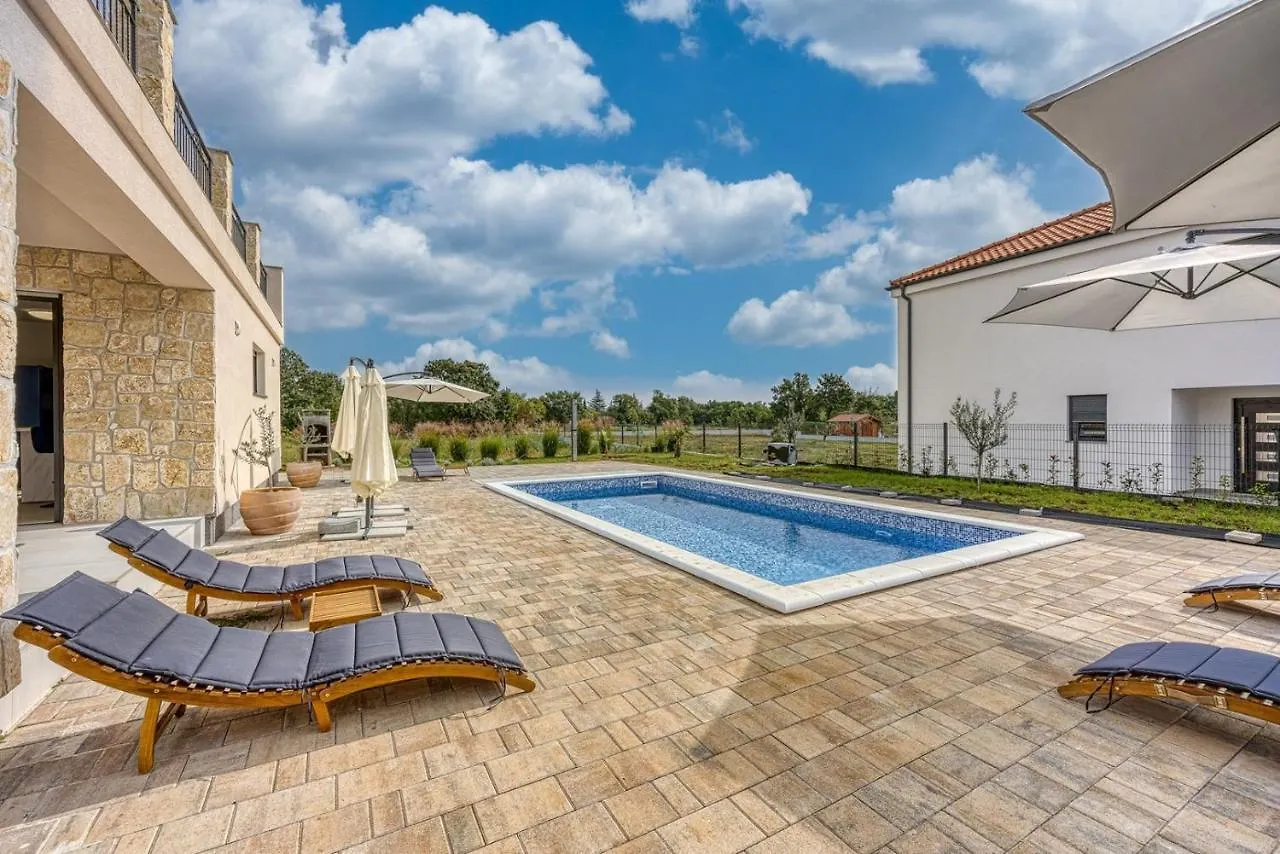 Villa Klementina With Pool And Whirlpool Krnica