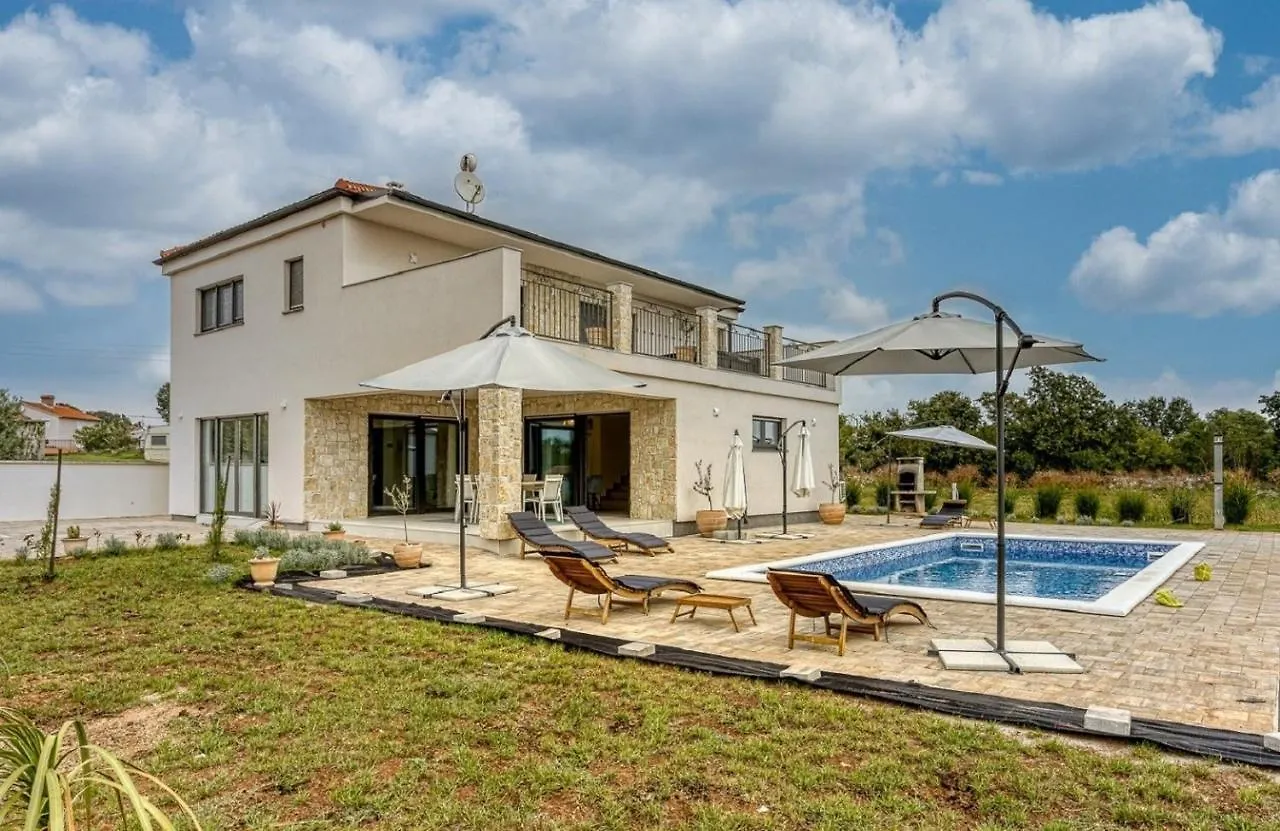 Villa Klementina With Pool And Whirlpool Krnica