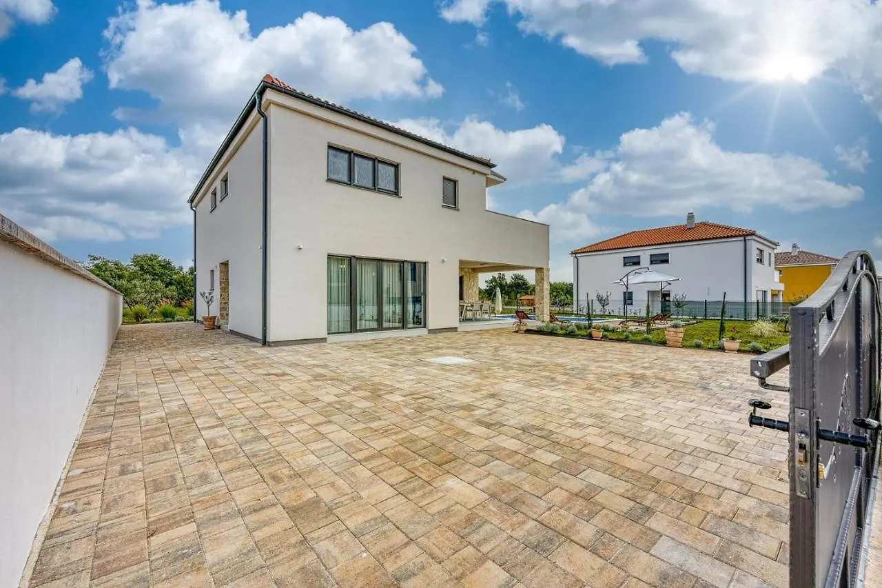 Villa Klementina With Pool And Whirlpool Krnica