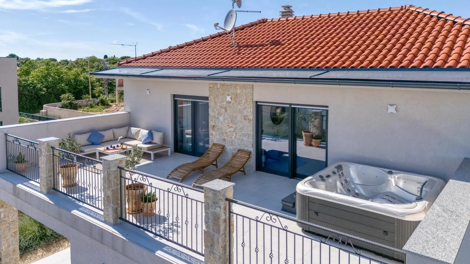 Villa Klementina With Pool And Whirlpool Krnica Kroatien